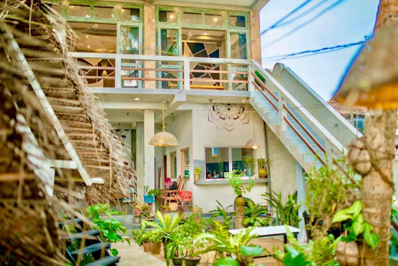 Oynise Beach Cabin Галле Экстерьер фото